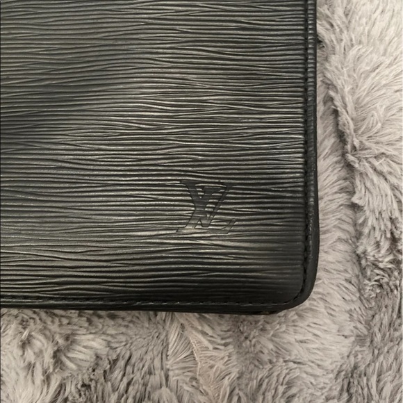 ❌SOLD❌ Louis Vuitton Cerviet Conseie ❌SOLD❌ - Picture 4 of 9